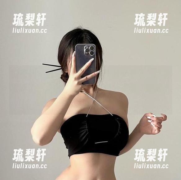 微密圈 - 桃沢樱呀的双人作品又来了，这次更新了一点小“默契”，好像在说“快跟上我的节奏”！
