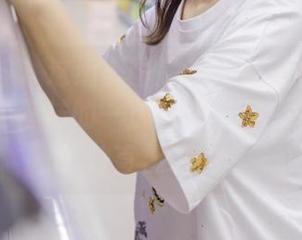 梦丝女神 – 这组美图是乔儿给我们的舞蹈服与黑色丝袜的一次浪漫邂逅，太让人无法直视了！