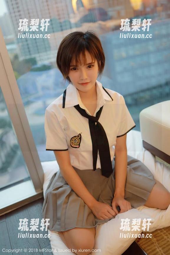 模范学院-fairy如歌 模范学院 - 内衣图片中的“fairy如歌”,像是那场梦里轻盈的步伐,悄然间就在你我之间跳跃。