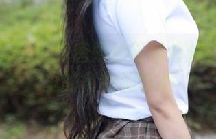 模范学院 – 电竞唐嫣的厨房修炼：写真集里的食物和诱惑