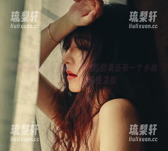 听说樱晚gigi拍的护士私拍图集还有一个小故事，等着我慢慢发掘