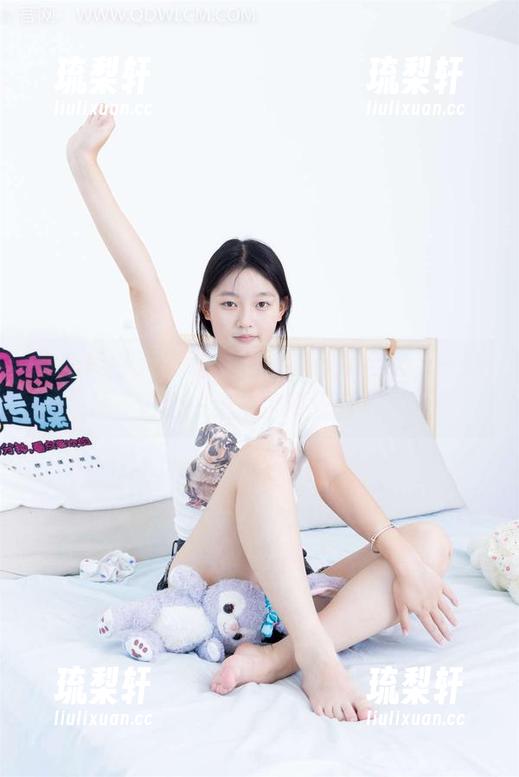 物恋传媒-嘟嘟 物恋传媒 - 嘟嘟黑色网袜作品合集,一张更比一张来得不安分。