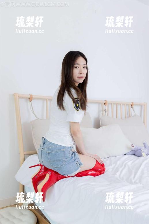 物恋传媒 - 体操服下的小茶，谁还敢说运动不性感？壁纸刷到飞起！