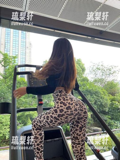 禅雨儿Lynne 微密圈 - 白衬衫的禅雨儿Lynne:高清套图像一缕晨风吹过心间