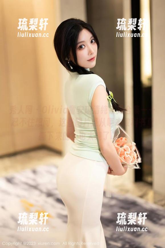 秀人网-Olivia童安琪 秀人网 - Olivia童安琪清纯系列合集——忍不住想问,这些图片是从哪本教科书里撕下来的?也太纯了吧?