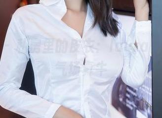 秀人网 – 私房里的皮衣：laura阿姣，这气场真牛