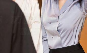 秀人网 – 没了圣光的仓井优香，依旧能撩的居家厨娘图集