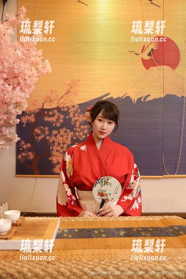 秀人网 - 啊，刘婷婷的制服美图，估计每个人都有自己独特的解读吧。