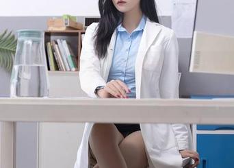 秀人网 – 满屏空姐，夏诗诗Sally的写真像是在给我的想象开了一场包厢派对！