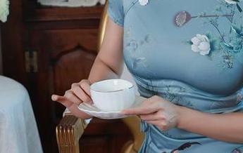 秀人网 – 黑白资源大集合：奶油妹妹炸裂你眼球的封面秀！