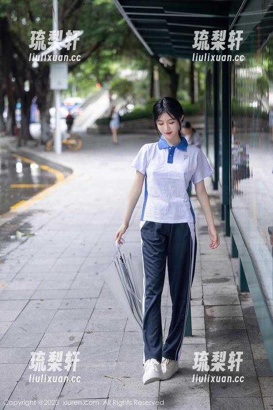秀人网-容容容Alice 秀人网 - 容容容Alice白色图包,终于明白为什么大家爱她了