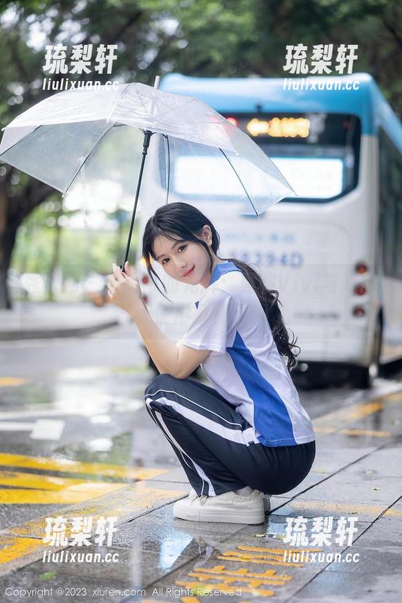 秀人网-慧敏Vivi 秀人网 - 合辑中的光辉:慧敏Vivi与她的天使形象照片们
