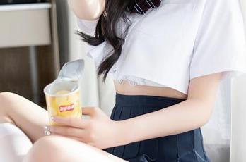 秀人网 – 最新写真，星星baby是想让我们为她的美腿发狂吗？咳，说多了。