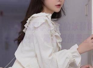 秀人网 – 谁能想到李金金的泳装也能解锁性感与优雅，简直双拼美图。
