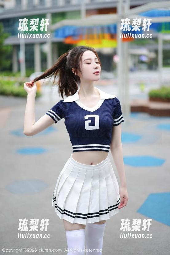 秀人网 - 潘娇娇翩然入画，蕾丝写真集刚更新，让我想多了...