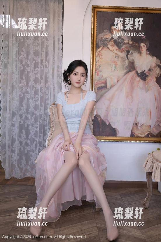 秀人网 - 白微Sera的写真，明明看起来轻松，结果却在暗藏“秘密”啊！