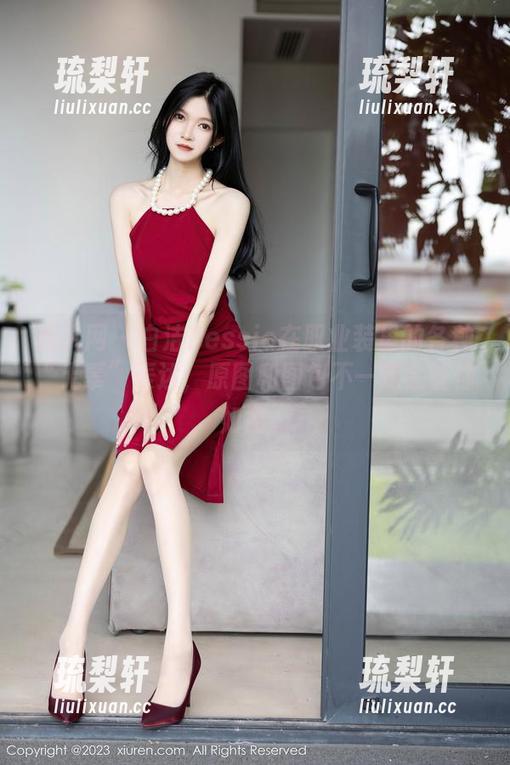 秀人网-白洁Bessie 秀人网 - 白洁Bessie在职业装里的各种“无辜”表达,原图和图包不一定会让你如愿。