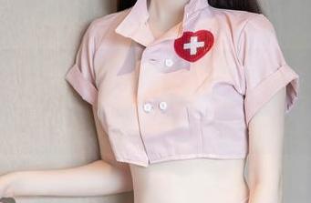 秀人网 – 看许嘉欣的套图，少女心泛滥，就差个气泡棒吧。