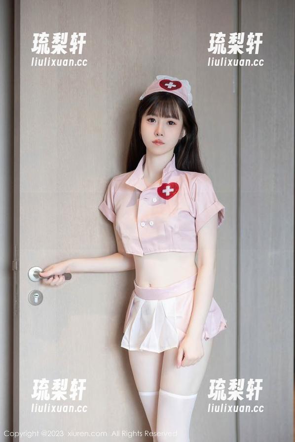 秀人网-许嘉欣 秀人网 - 看许嘉欣的套图,少女心泛滥,就差个气泡棒吧。