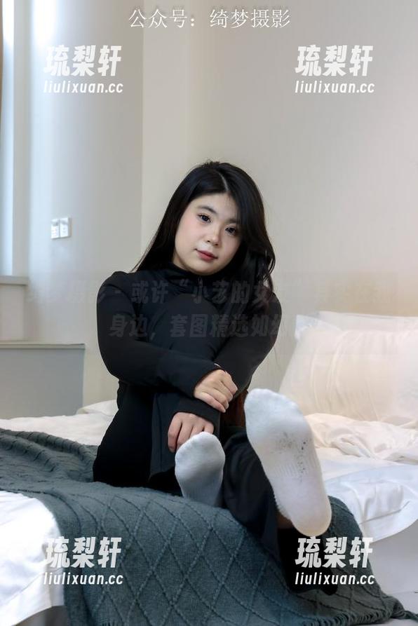 绮梦摄影 - 或许“小艺的女友”其实在我身边，套图精选如幻影