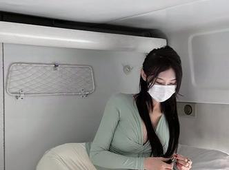 微密圈 – 往下看！脸红Dearie的福利写真里那令人生妒的腰臀比