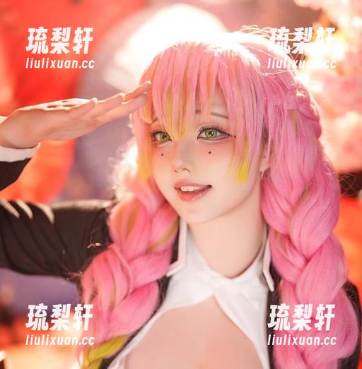 看完菌烨tako的纯白写真，我的脸都要白了