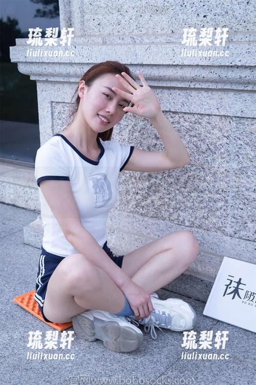 袜啵啵-瑶瑶 袜啵啵 - 瑶瑶的帆布鞋图集,不囤福利的话,心里生疏呀?