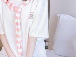 袜啵啵 – 作品集：糯米笔下的女孩谈天说地，随便聊聊原图吧！