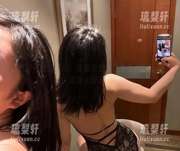 詹詹 微密圈 - 图集鲜肉:看詹詹在淋浴中怎样从漂流瓶变身水仙子!