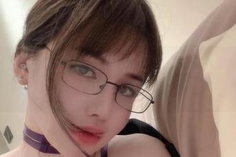 微密圈 – 阿色的天台福利包，天上地下，我只想晒一晒！