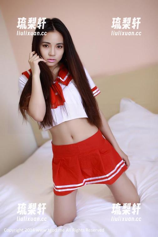 青豆客-张美荧 青豆客 - 探索张美荧的美图,少女的天真中蕴含了什么呢?