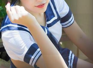 青豆客 – 海边的沙子和风，琪琪qlql干脆就把那些元素全融进她的写真里了，真有一套。