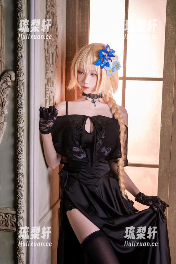 青青子Js 今天是青青子Js的写真日,高扬2号本更新到来,准备好了吗?