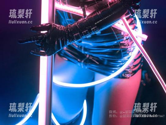 韶陌陌的小恶魔装扮：全套图片勇敢挑战你心底的罪恶！